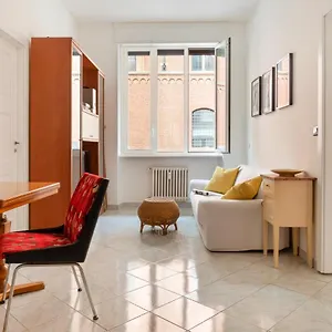 stazione-centrale-cozy-and-functional-flat.italymilanhotels.net/