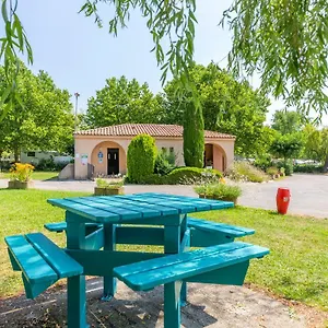 camping-sites-et-paysages-les-pres-hauts.fr-provencehotel.com/
